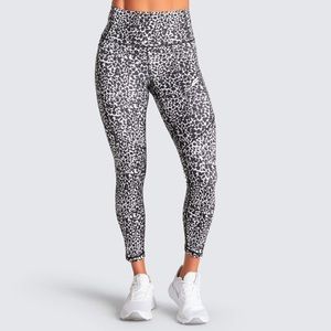 DoYouEven Excel + Leggings in Black Cheetah- L